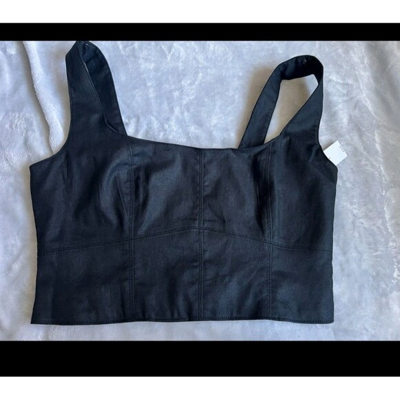 Banana Republic Black Crop Top - Picture 3 of 8
